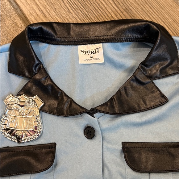 Spirit Cute Cop Police Officer Costume Size Medium - Picture 8 of 12